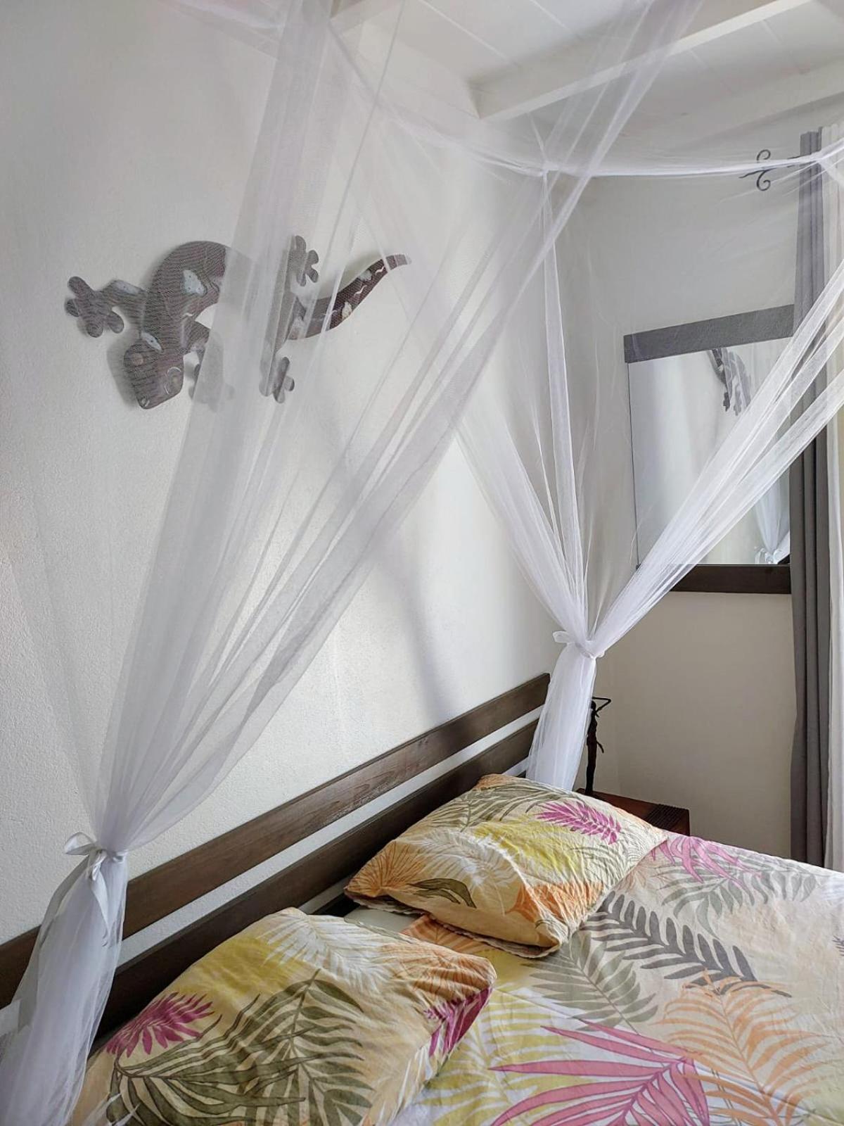 Chamb'Bouchons Apartman Saint-Francois  Kültér fotó